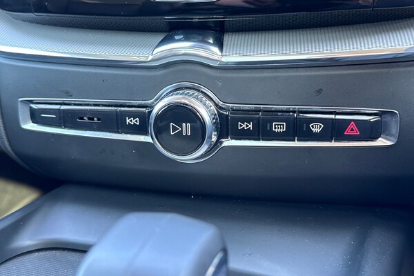 Used Volvo XC60 2023 for sale - 75467522: Photo 14