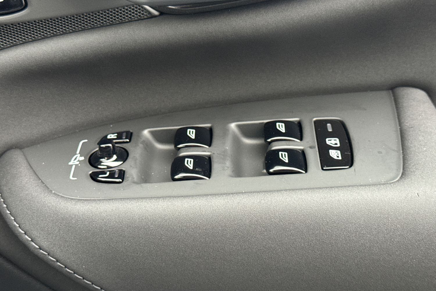 Used Volvo XC90 2025 for sale - 76738104: Photo 31