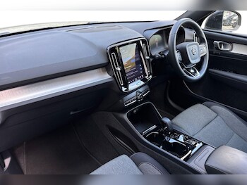Used Volvo XC40 2023 for sale - 78356543: Photo
