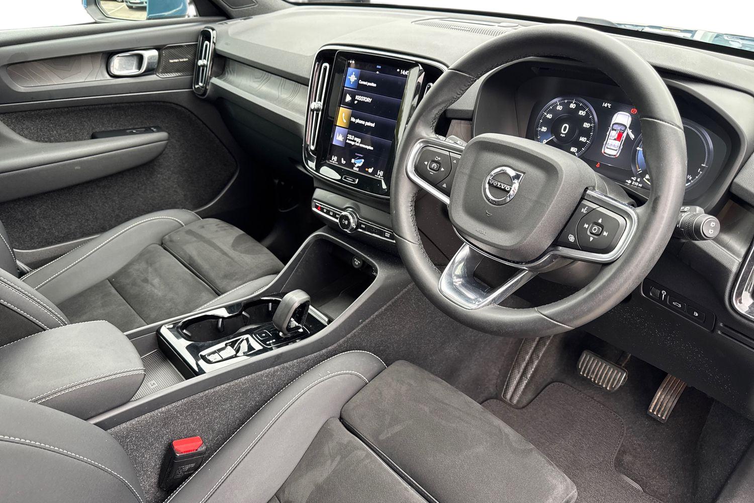 Used Volvo XC40 2023 for sale - 76302457: Photo 10