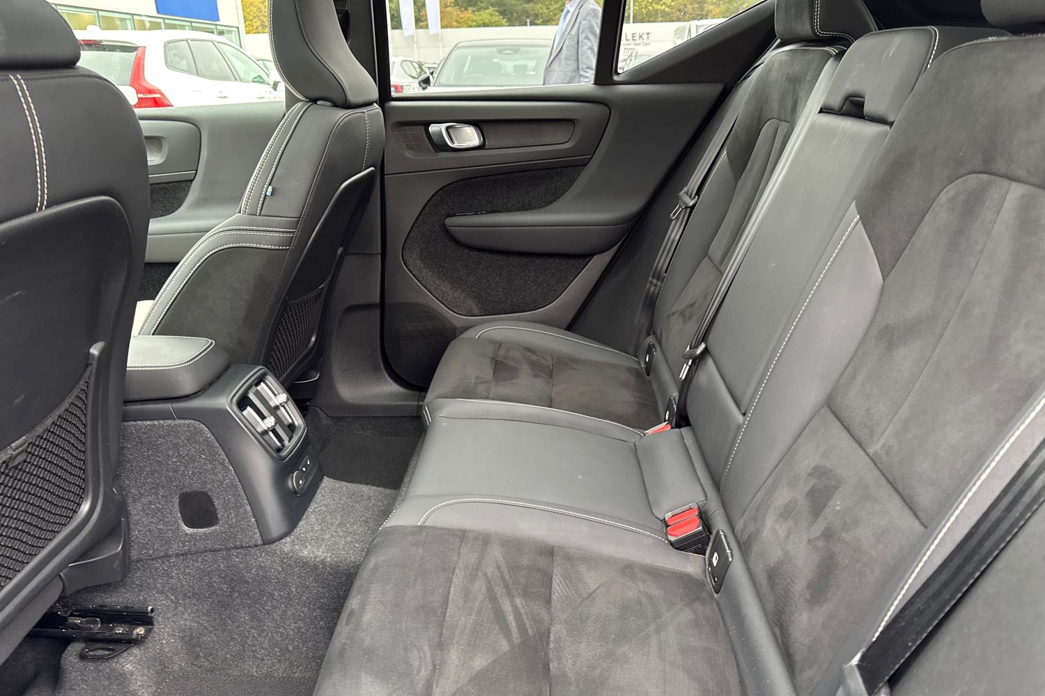 Used Volvo XC40 2023 for sale - 76302457: Photo 17