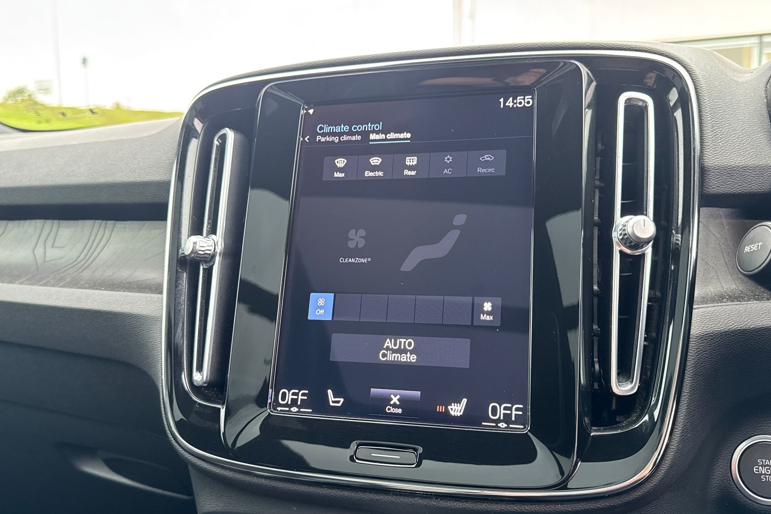 Used Volvo XC40 2023 for sale - 76302457: Photo 26