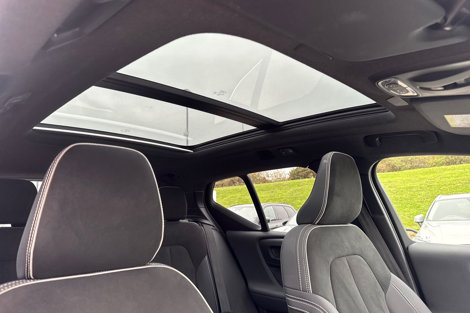 Used Volvo XC40 2023 for sale - 76302457: Photo 28