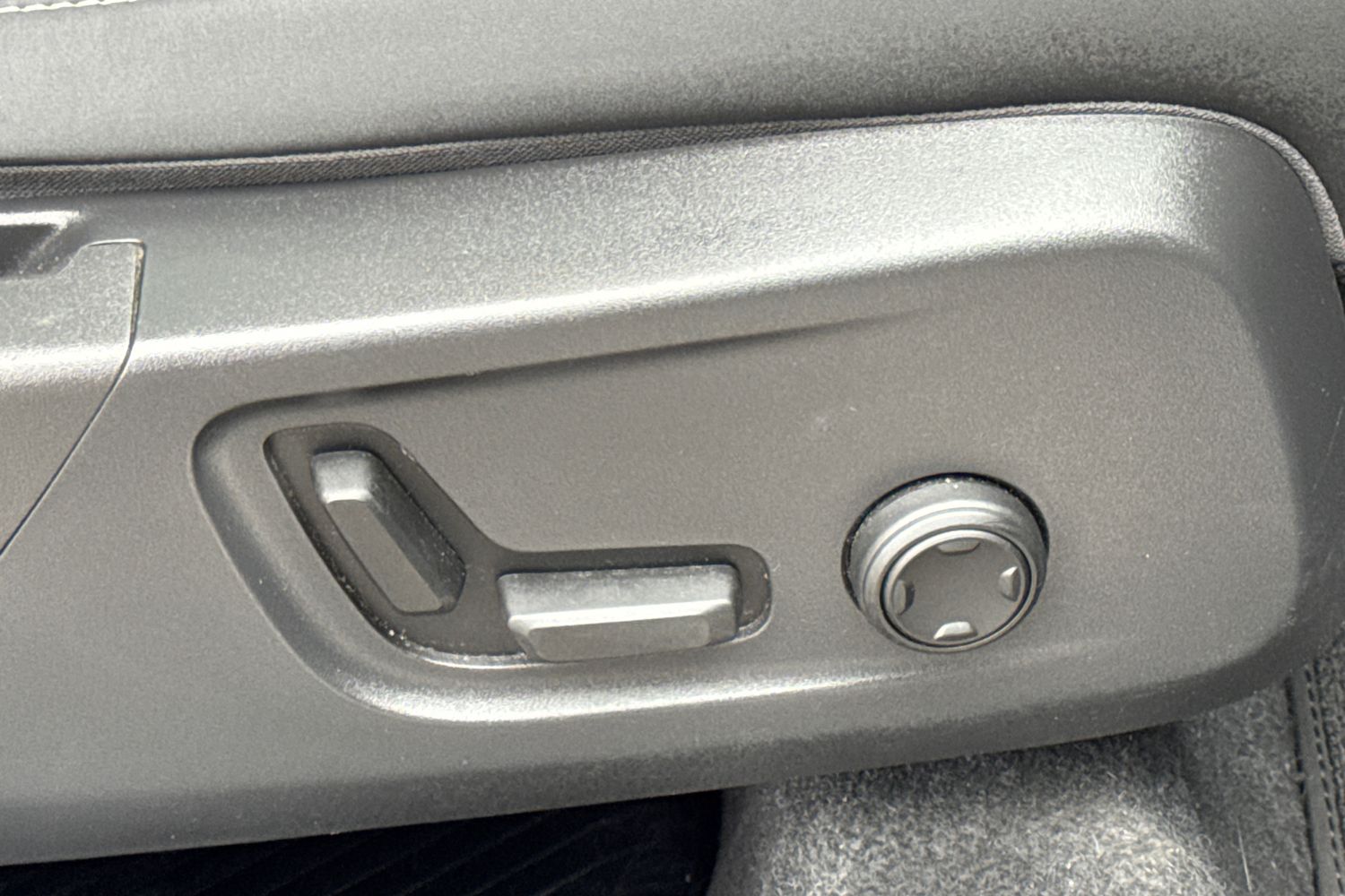 Used Volvo XC40 2023 for sale - 76302457: Photo 35