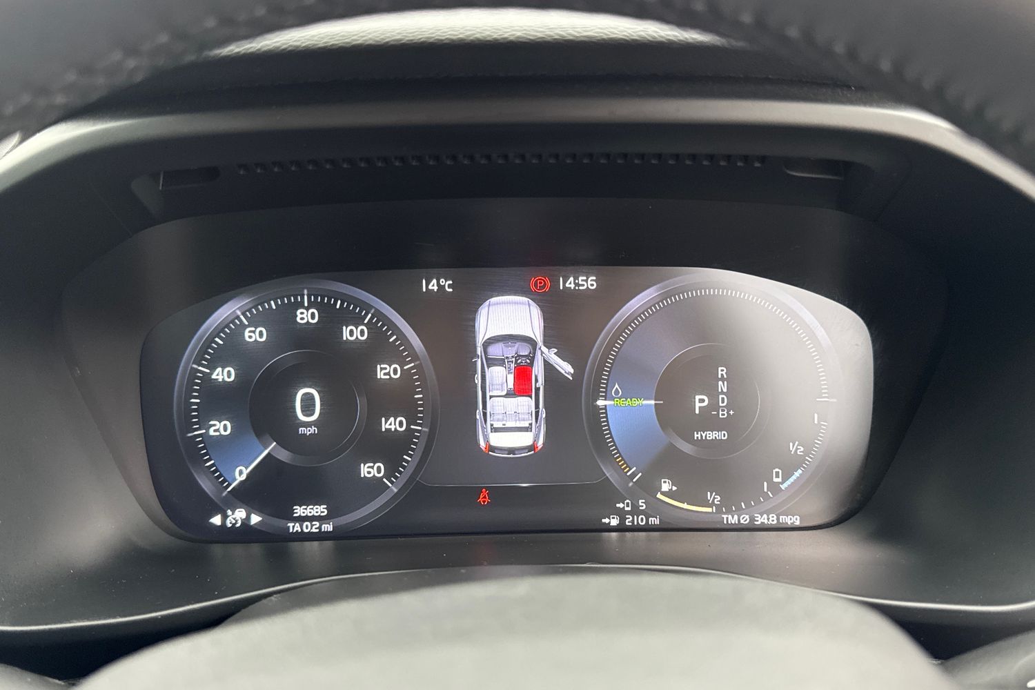 Used Volvo XC40 2023 for sale - 76302457: Photo 7