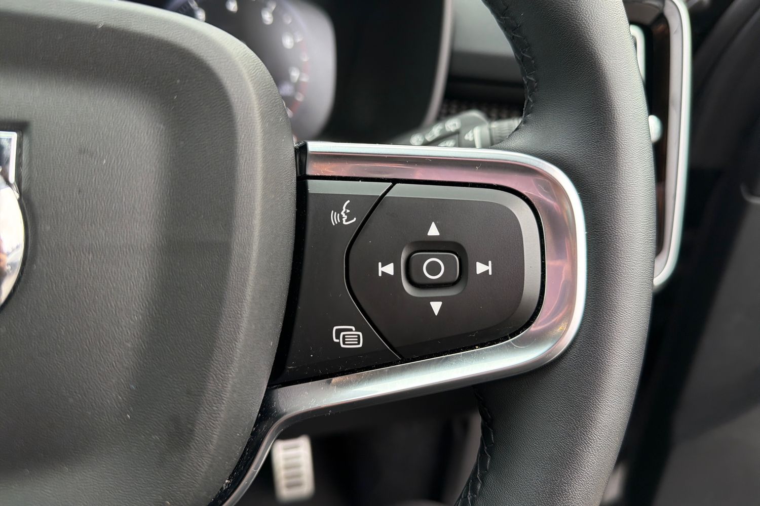 Used Volvo XC40 2021 for sale - 77186232: Photo 12