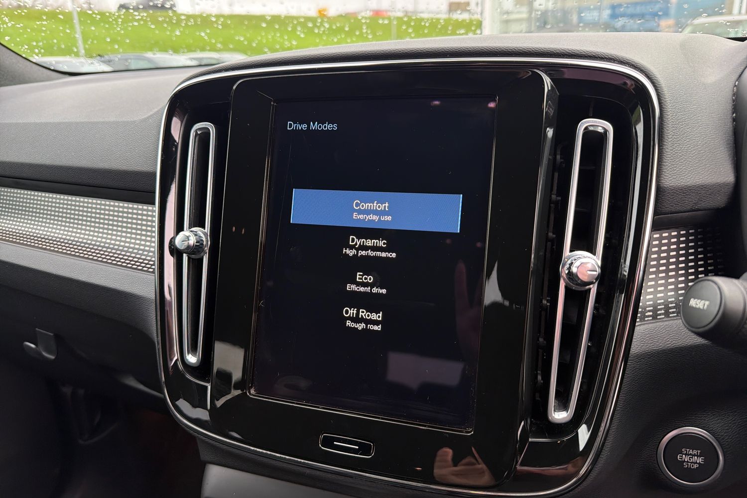 Used Volvo XC40 2021 for sale - 77186232: Photo 33