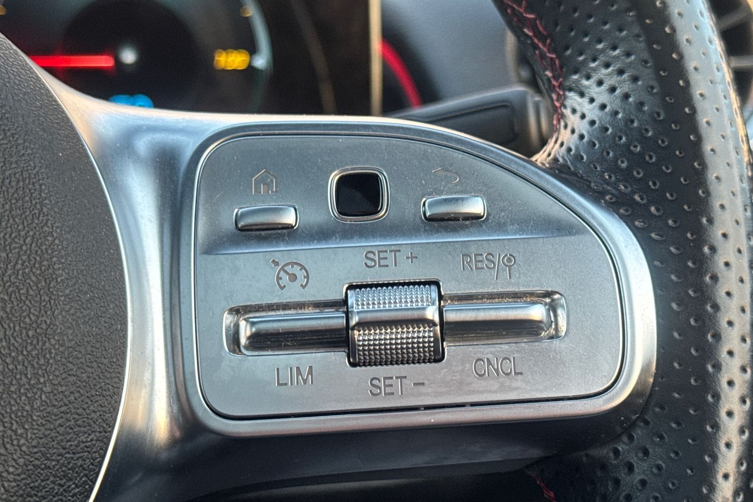 Used Mercedes-Benz EQB 2022 for sale - 76894813: Photo 12