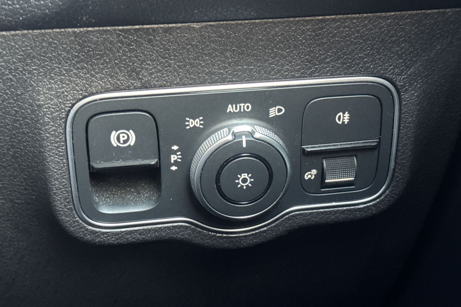 Used Mercedes-Benz EQB 2022 for sale - 76894813: Photo 31