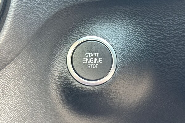 Used Volvo XC40 2024 for sale - 75467669: Photo 28