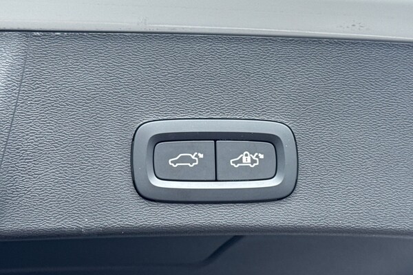 Used Volvo XC40 2024 for sale - 75467669: Photo 38