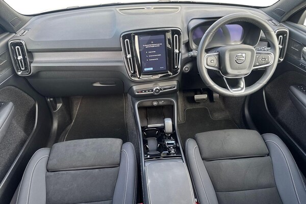 Used Volvo XC40 2024 for sale - 75467669: Photo 6