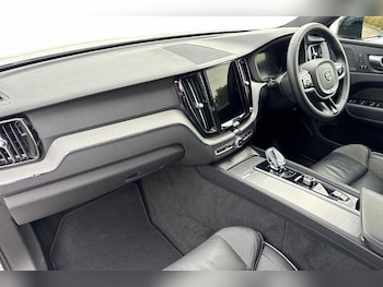 Used Volvo XC60 2023 for sale - 79445896: Photo