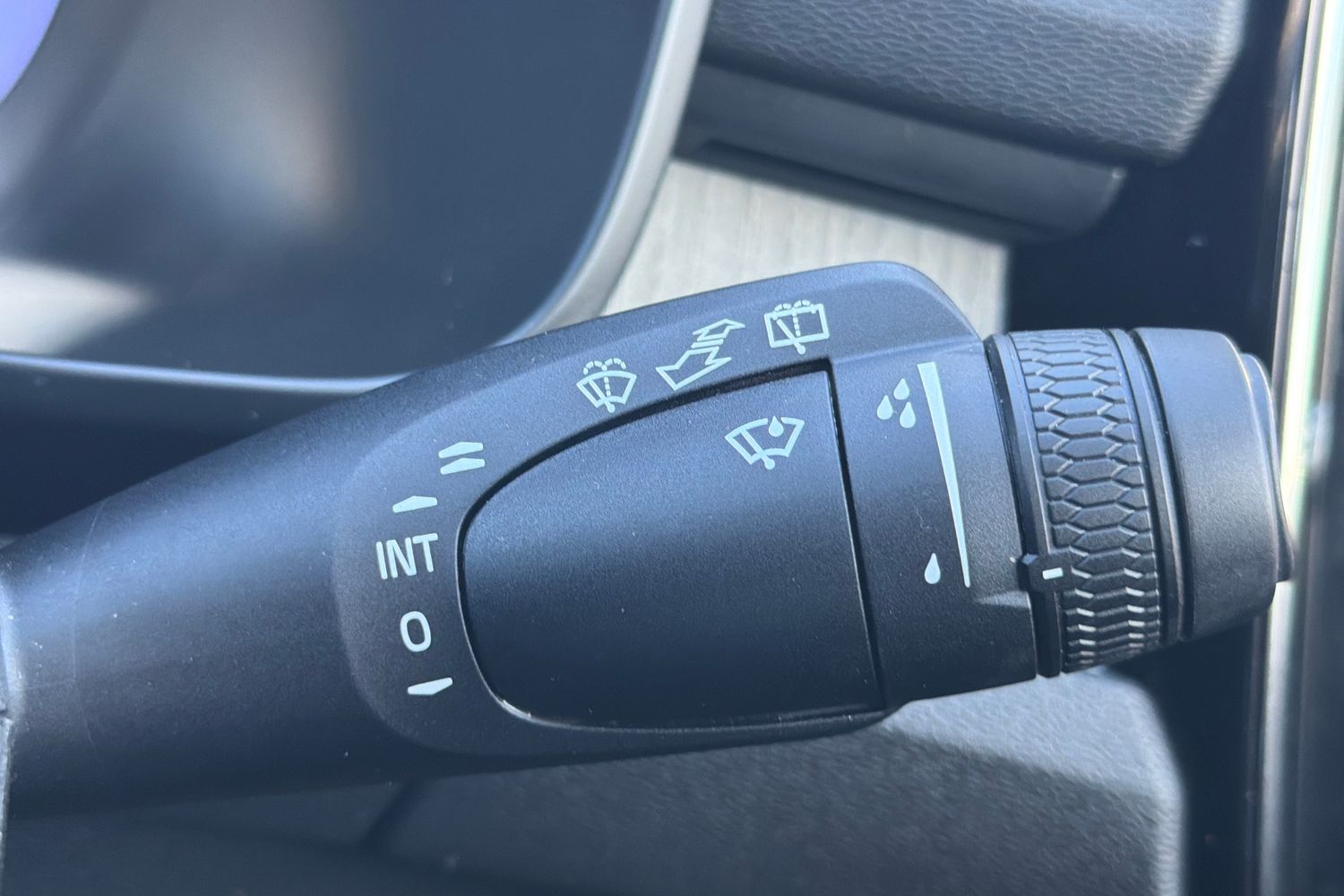 Used Volvo XC40 2025 for sale - 77619125: Photo 23