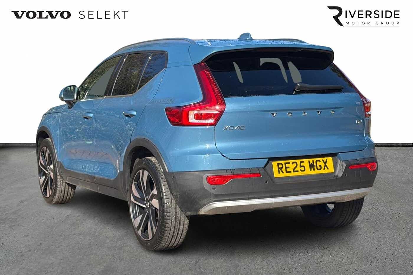 Used Volvo XC40 2025 for sale - 77619125: Photo 3