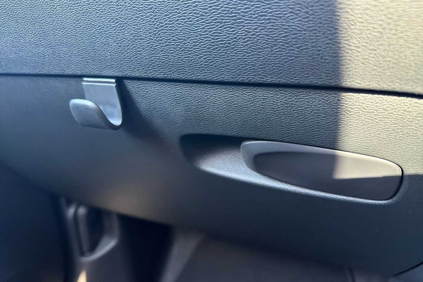 Used Volvo XC40 2025 for sale - 77619125: Photo 32