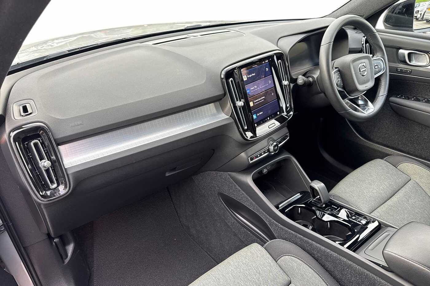 Used Volvo XC40 2022 for sale - 76079237: Photo 2