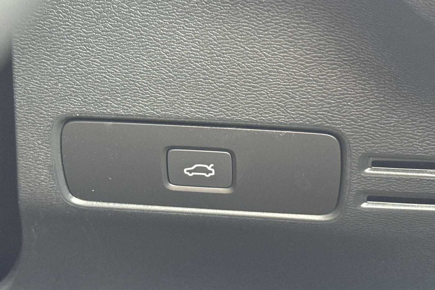 Used Volvo XC40 2022 for sale - 76079237: Photo 26