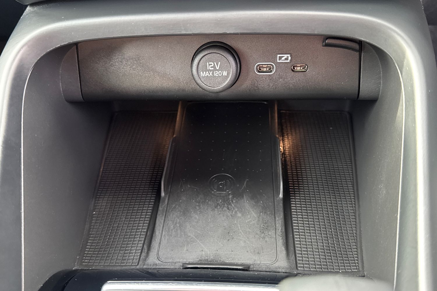 Used Volvo XC40 2022 for sale - 76079237: Photo 31