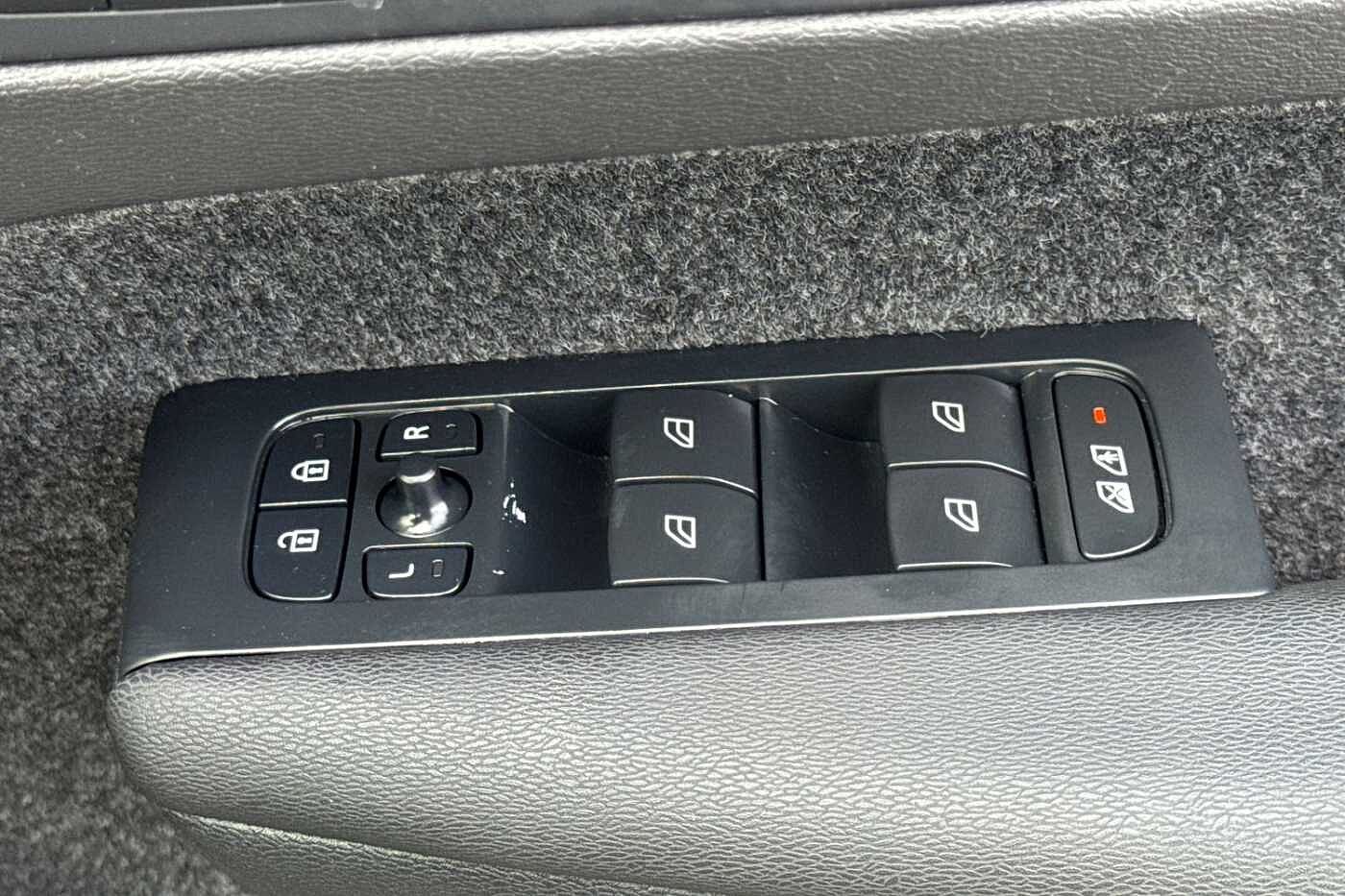 Used Volvo XC40 2022 for sale - 76079237: Photo 34