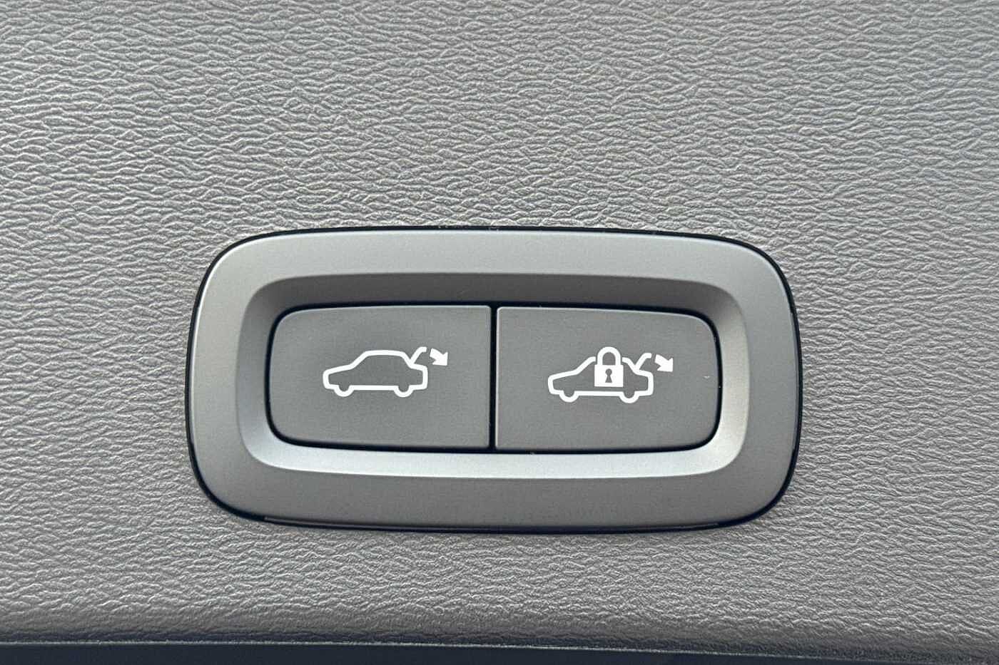 Used Volvo XC40 2022 for sale - 76079237: Photo 38