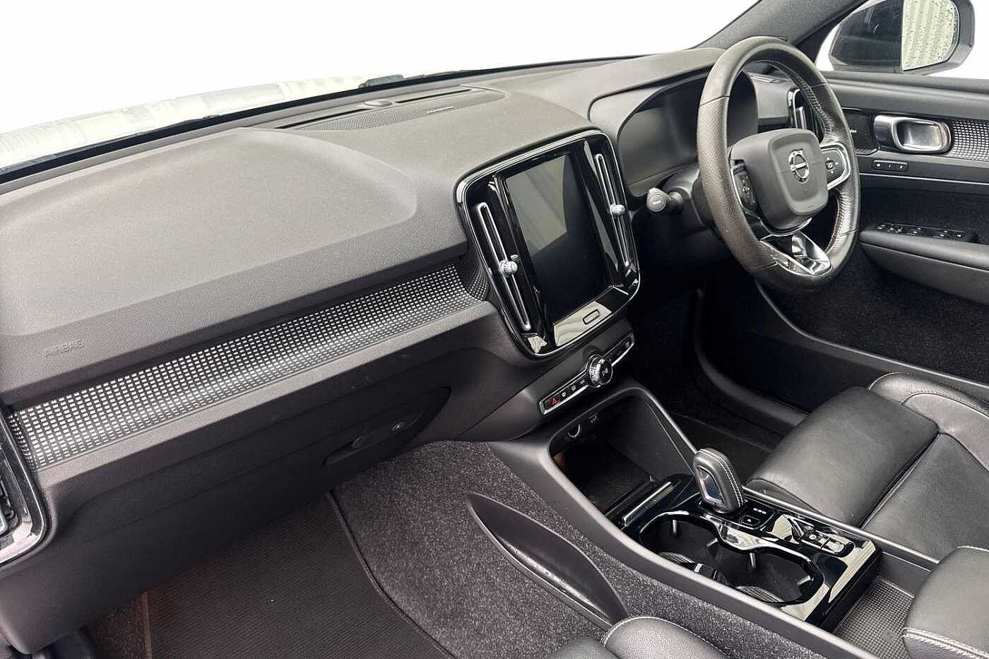 Used Volvo XC40 2020 for sale - 78042001: Photo 2