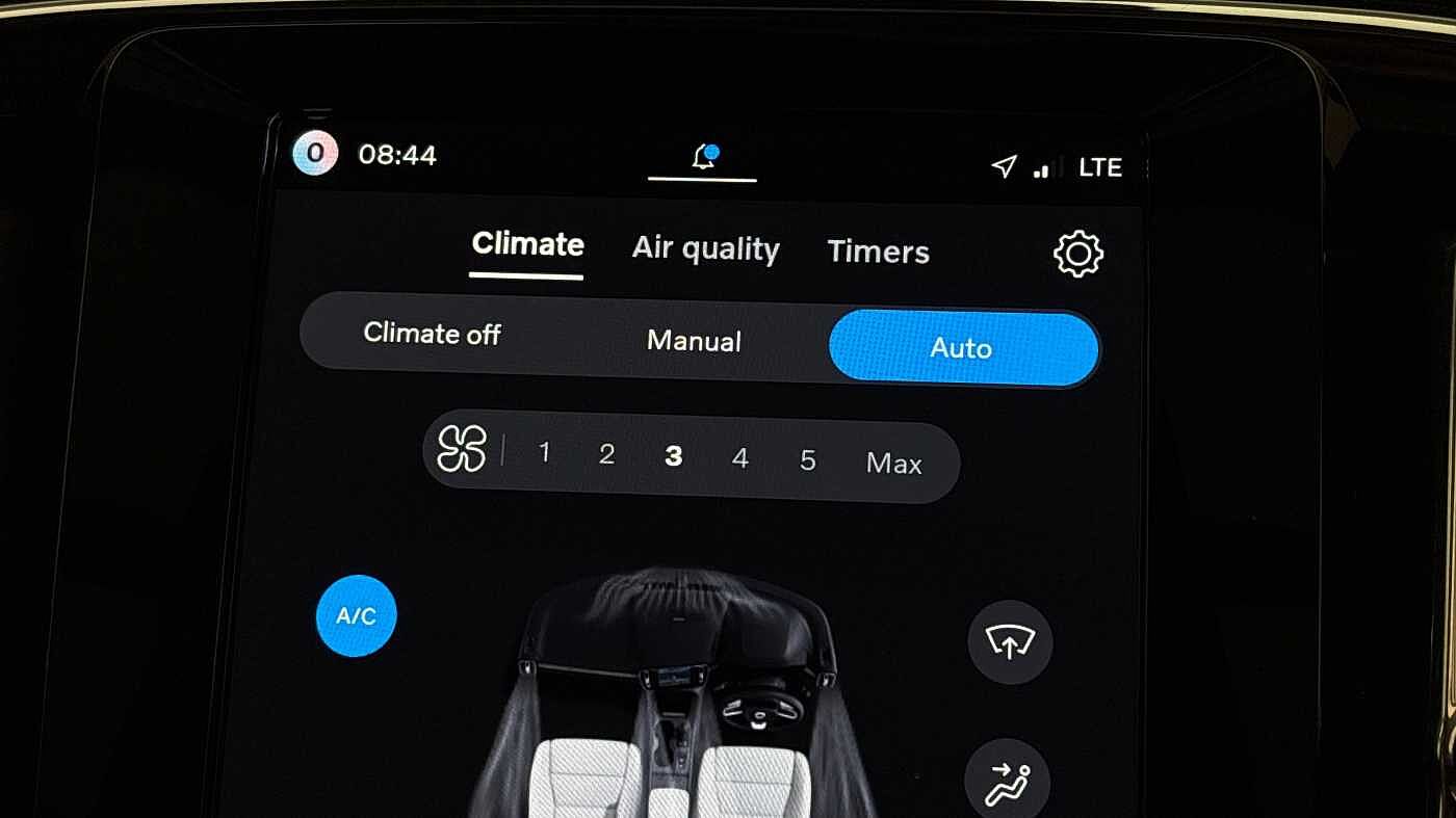 Used Volvo XC40 2025 for sale - 78165783: Photo 40