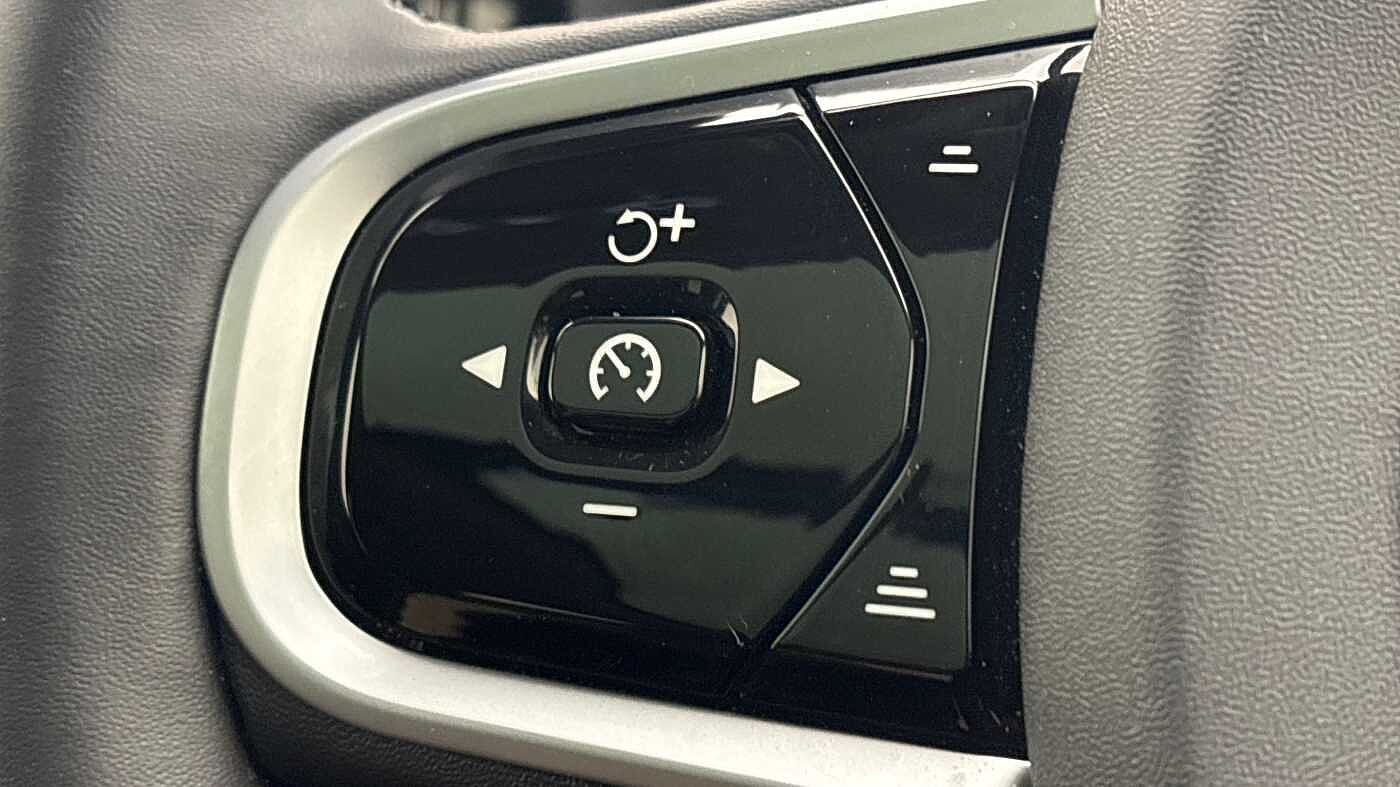 Used Volvo XC60 2025 for sale - 78165781: Photo 31