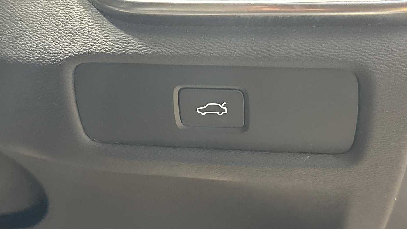 Used Volvo V60 2025 for sale - 77380967: Photo 30