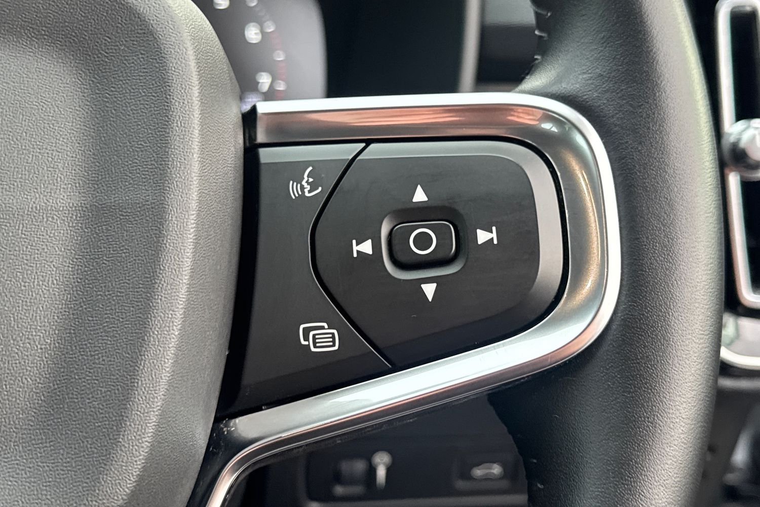 Used Volvo XC40 2020 for sale - 76894819: Photo 12