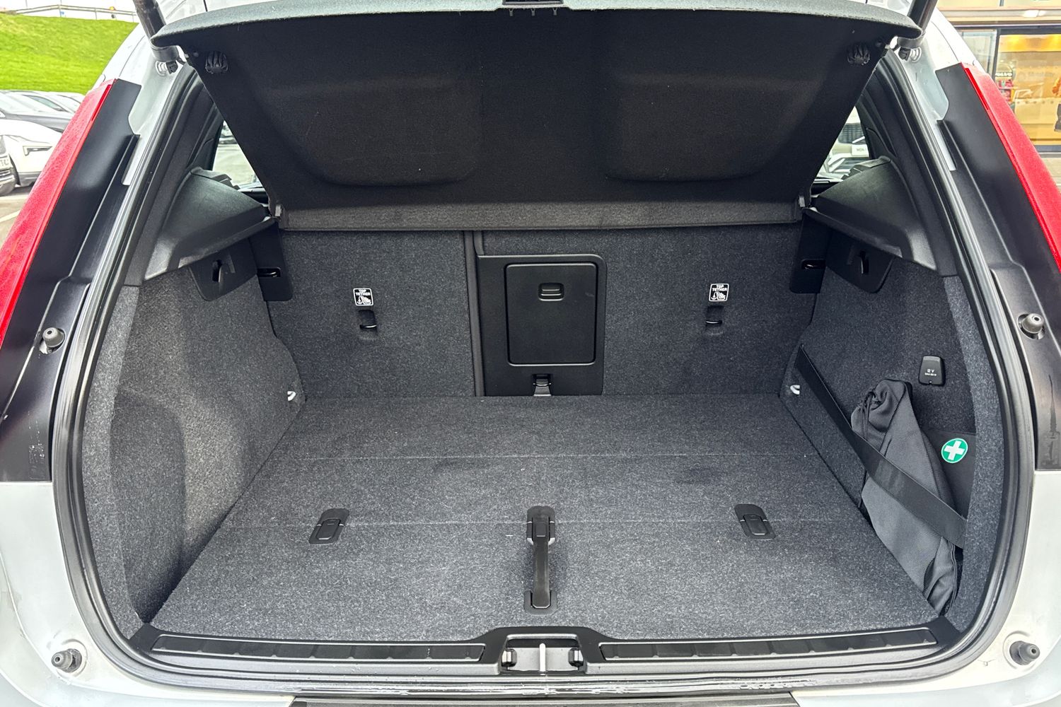 Used Volvo XC40 2020 for sale - 76894819: Photo 8