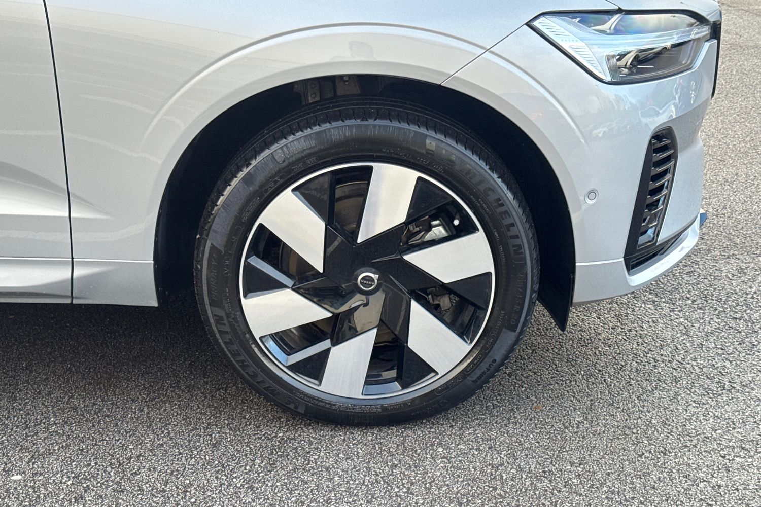 Used Volvo XC60 2025 for sale - 76817842: Photo 5