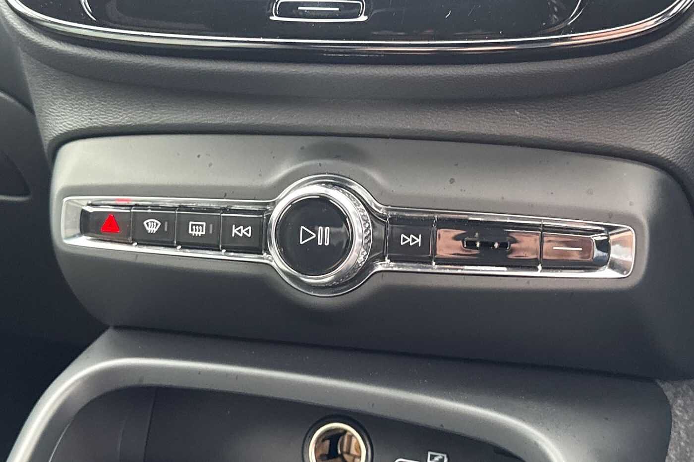 Used Volvo XC40 2023 for sale - 76302391: Photo 14