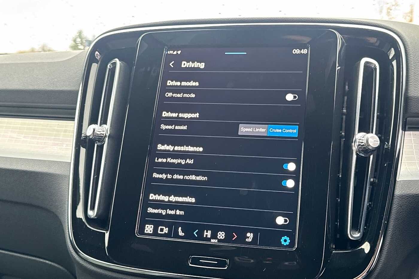 Used Volvo XC40 2023 for sale - 76302391: Photo 24