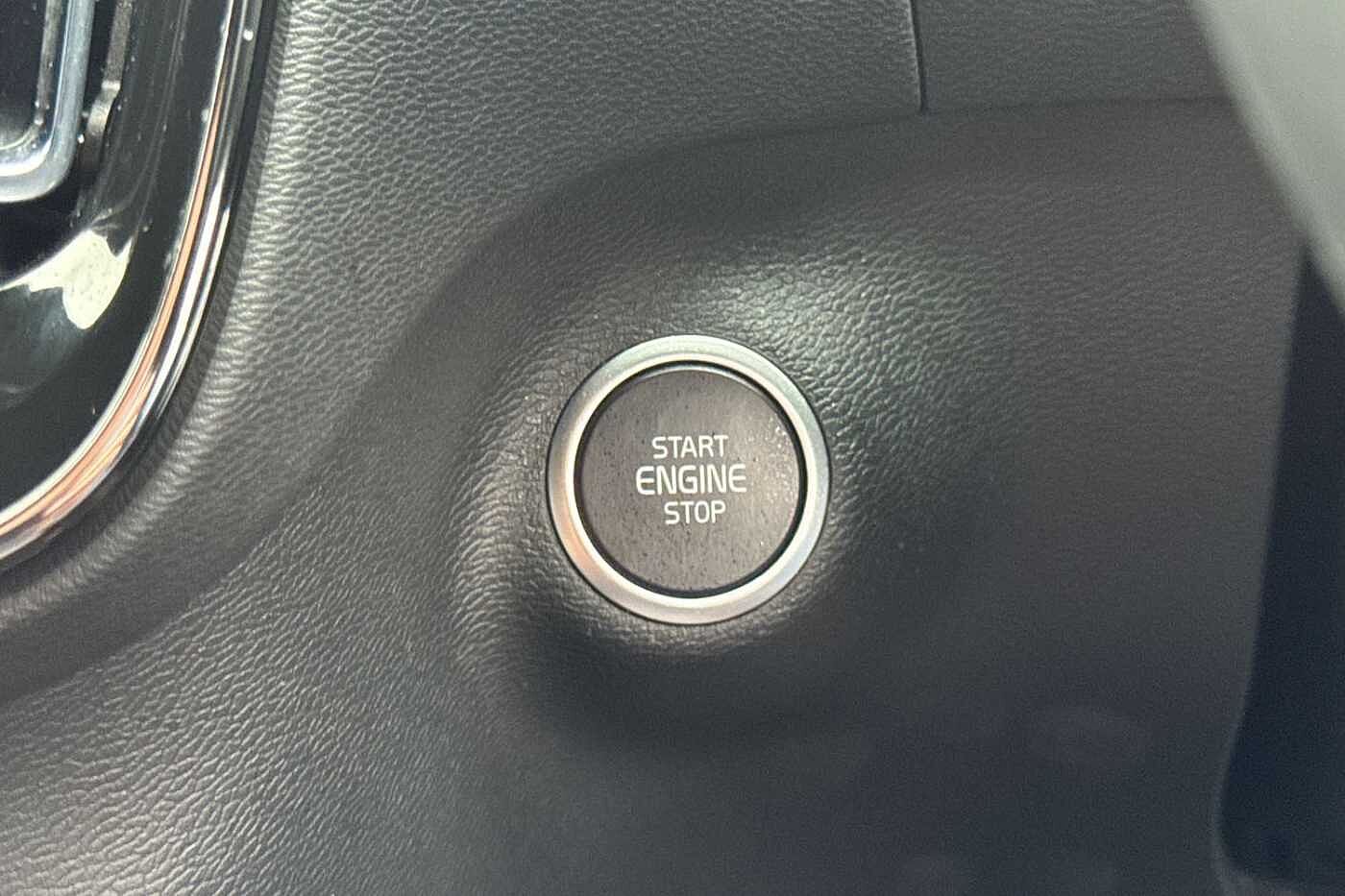 Used Volvo XC40 2023 for sale - 76302391: Photo 29