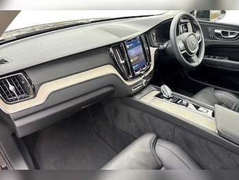 Used Volvo XC60 2021 for sale - 76640218: Photo