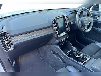 Used Volvo XC40 2018 for sale - 77732544: Photo