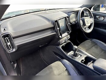 Used Volvo XC40 2020 for sale - 75702720: Photo