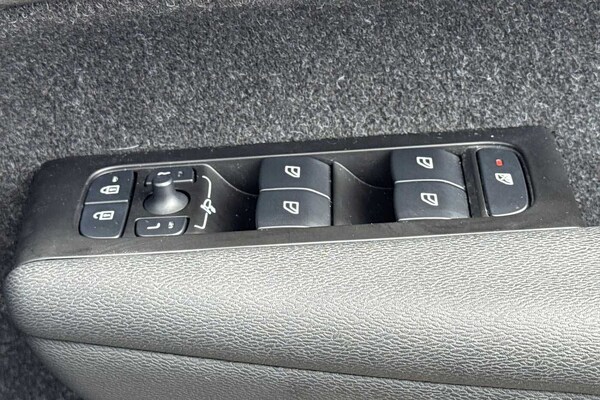 Used Volvo XC40 2021 for sale - 75467723: Photo 29