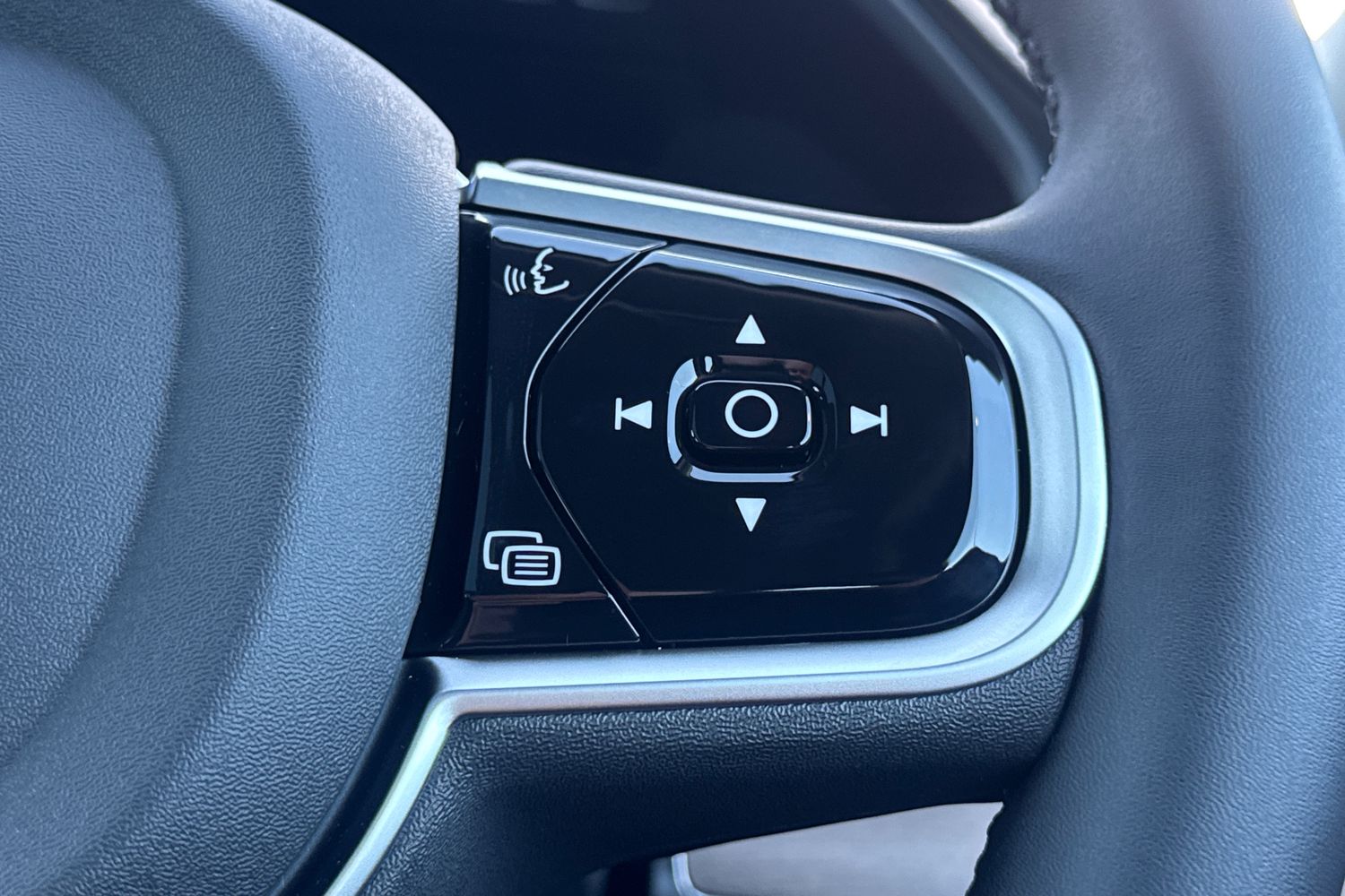 Used Volvo XC90 2025 for sale - 76796361: Photo 12