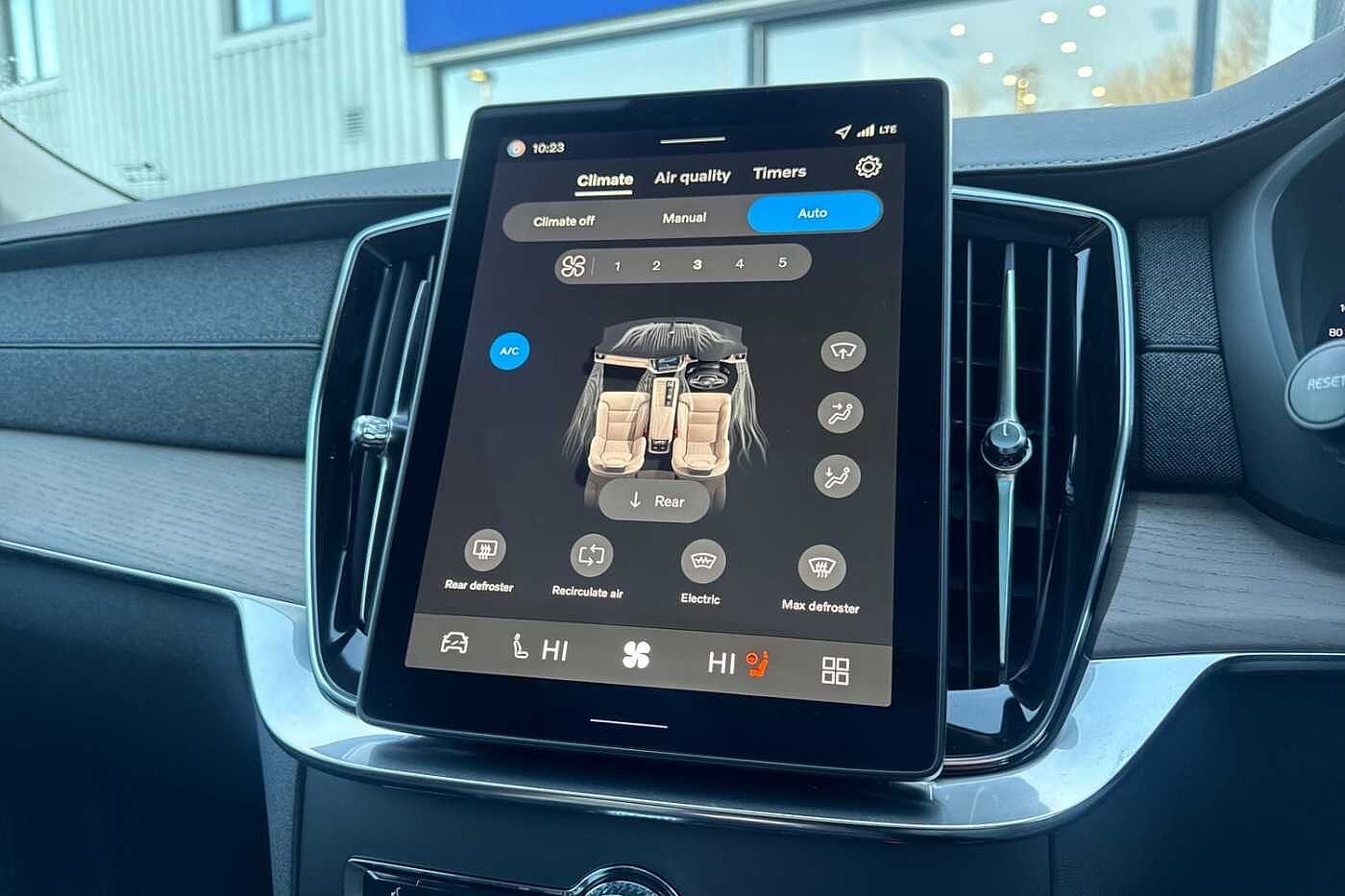 Used Volvo XC90 2025 for sale - 76796361: Photo 28