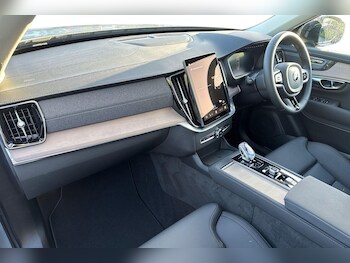 Used Volvo XC90 2025 for sale - 76796361: Photo