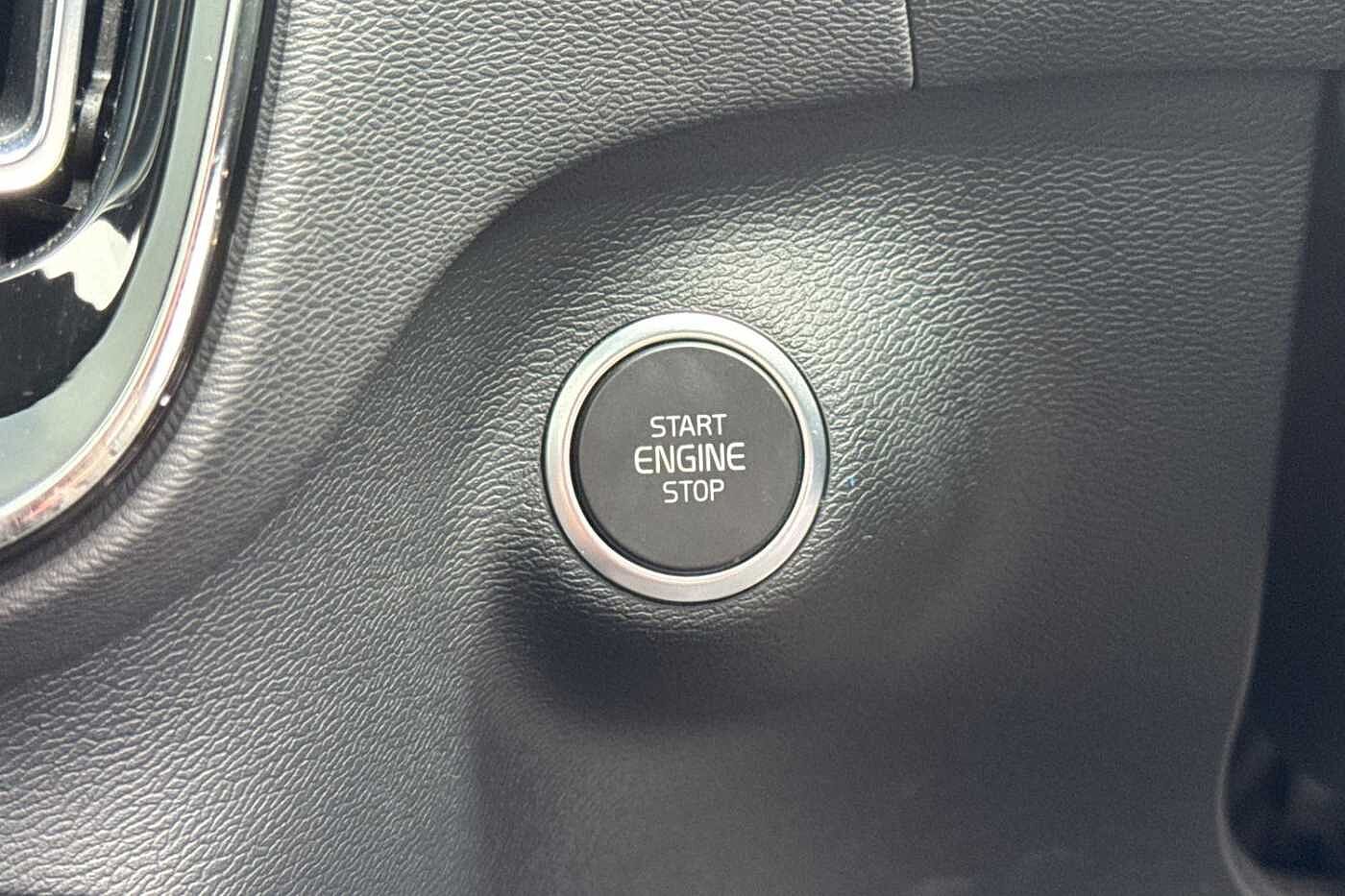 Used Volvo XC40 2022 for sale - 77198271: Photo 34