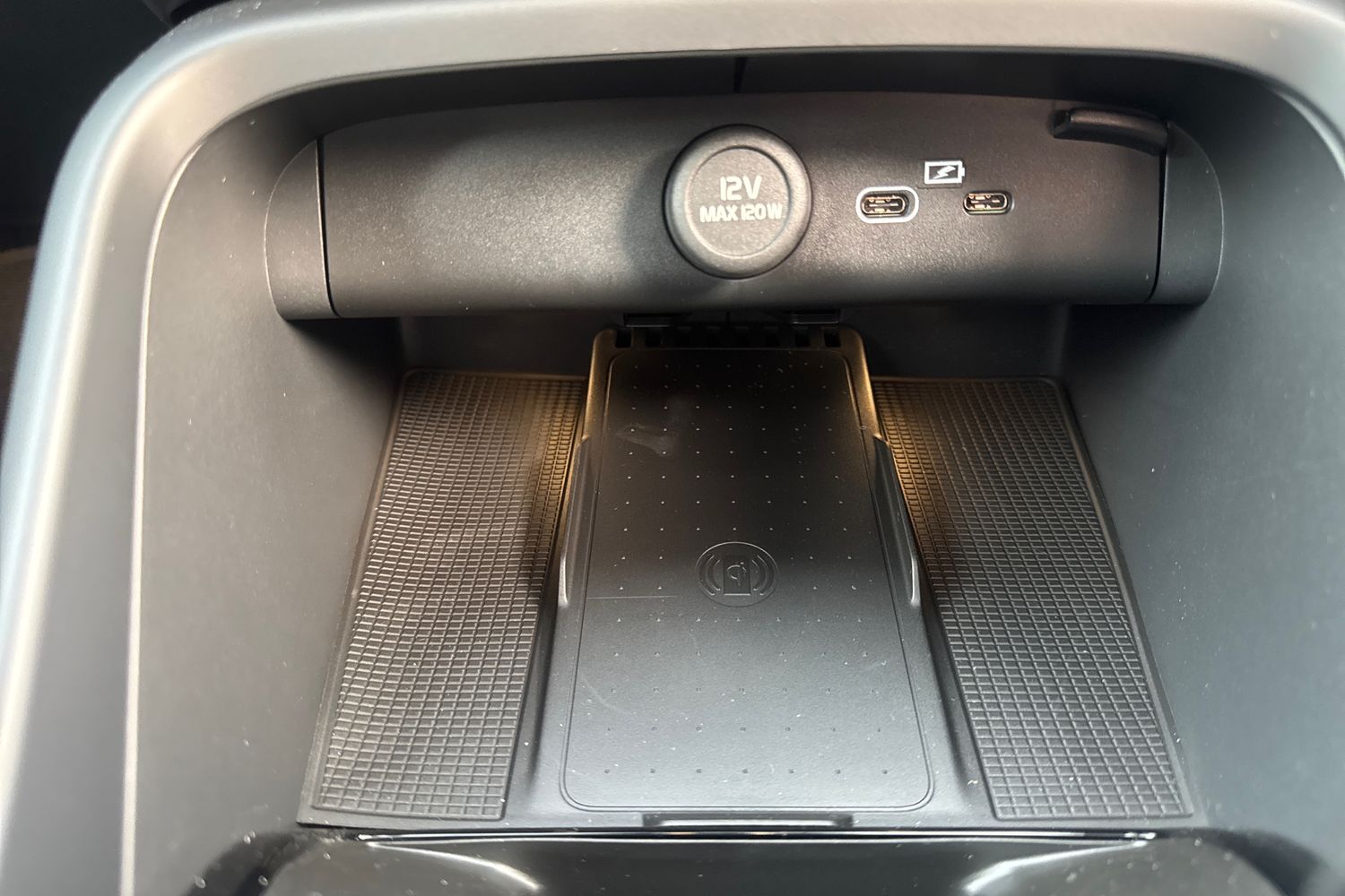 Used Volvo XC40 2025 for sale - 76614976: Photo 30