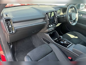 Used Volvo XC40 2024 for sale - 75467502: Photo