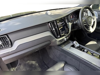 Used Volvo XC60 2024 for sale - 75467668: Photo