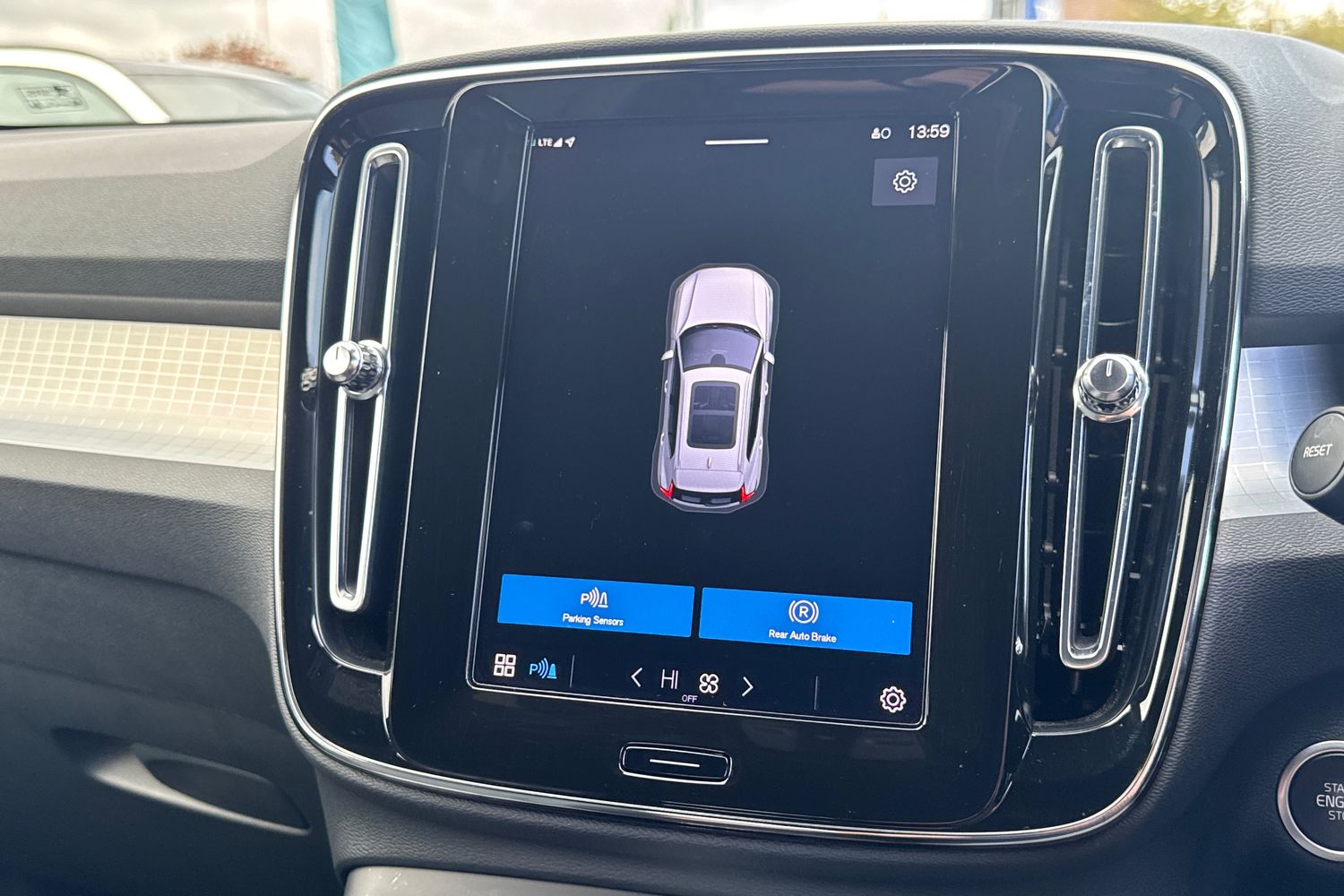 Used Volvo XC40 2022 for sale - 76079086: Photo 16