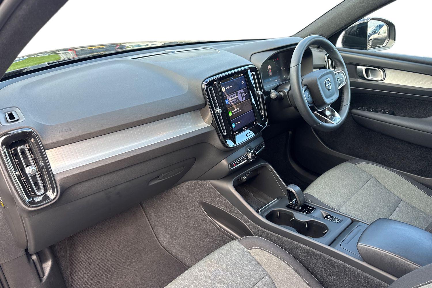 Used Volvo XC40 2022 for sale - 76079086: Photo 2