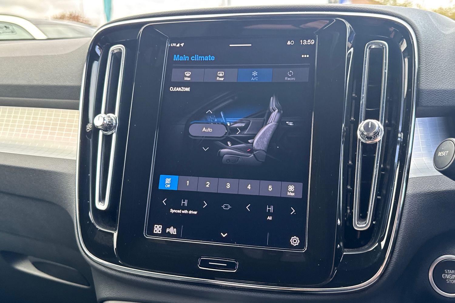 Used Volvo XC40 2022 for sale - 76079086: Photo 23