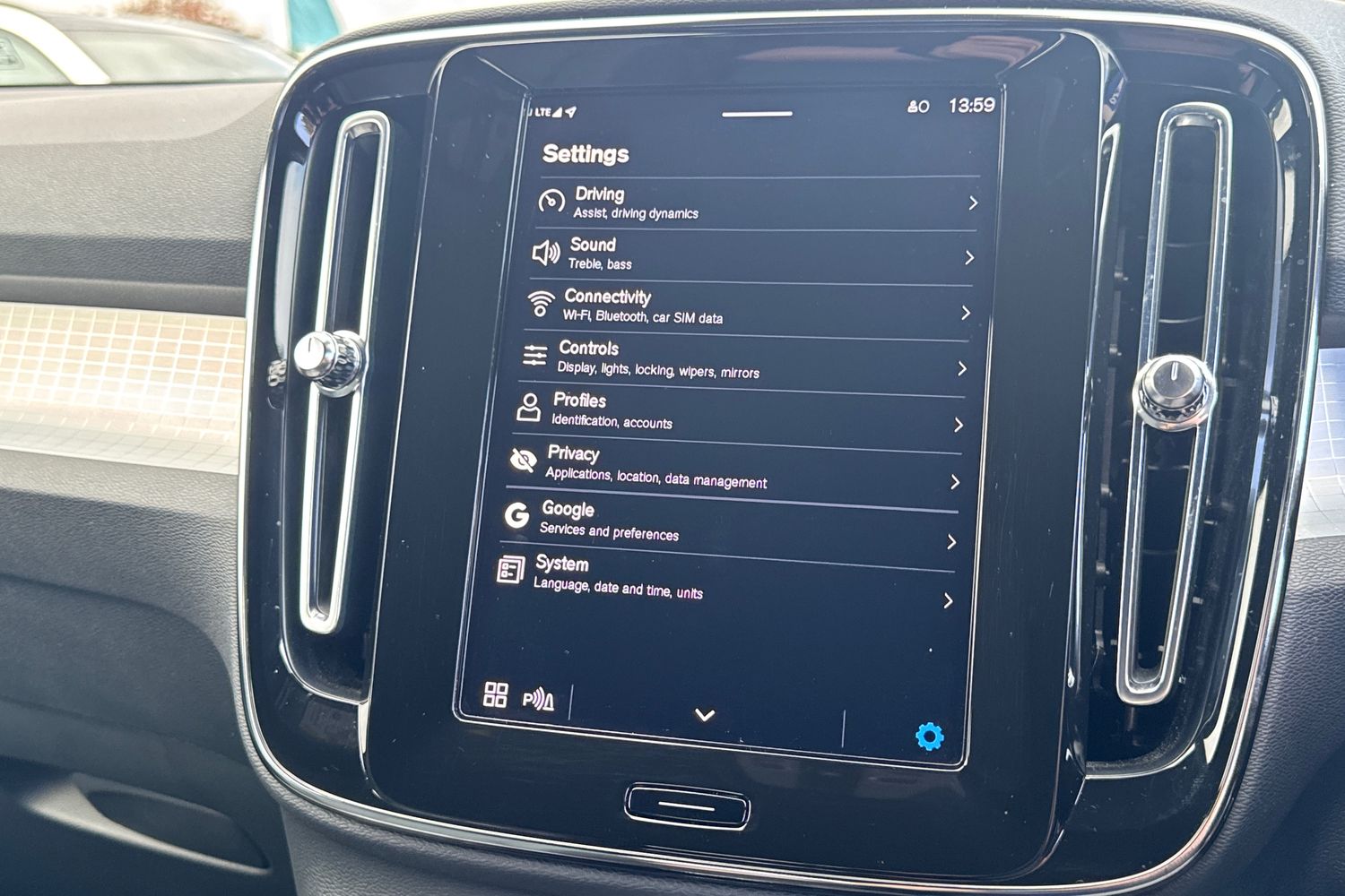 Used Volvo XC40 2022 for sale - 76079086: Photo 24